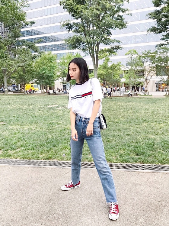 ペアルックとして人気なトミーヒルフィガーのトップスをシーズンごとに紹介 Dada