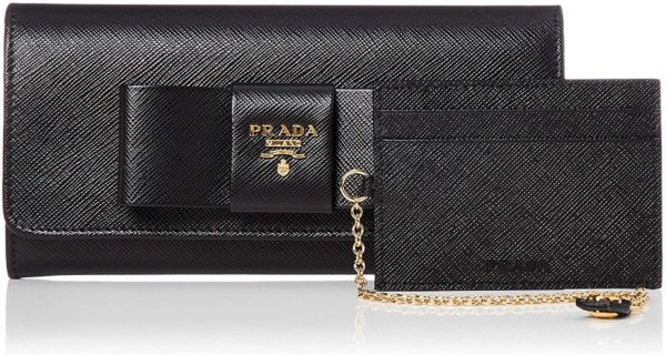 サフィアーノレザー,特徴,prada,プラダ