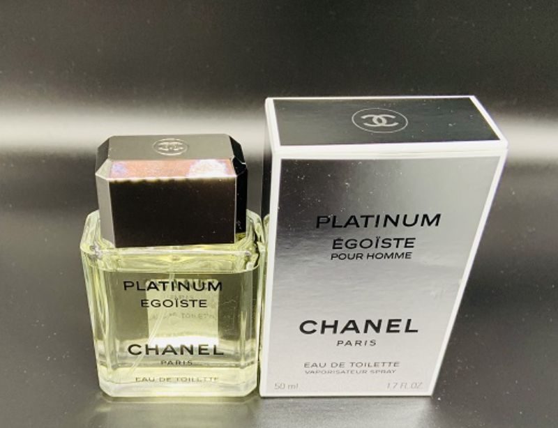 夏のおすすめ定番香水5選 癖のない万人受けする夏用香水をピックアップ Dada